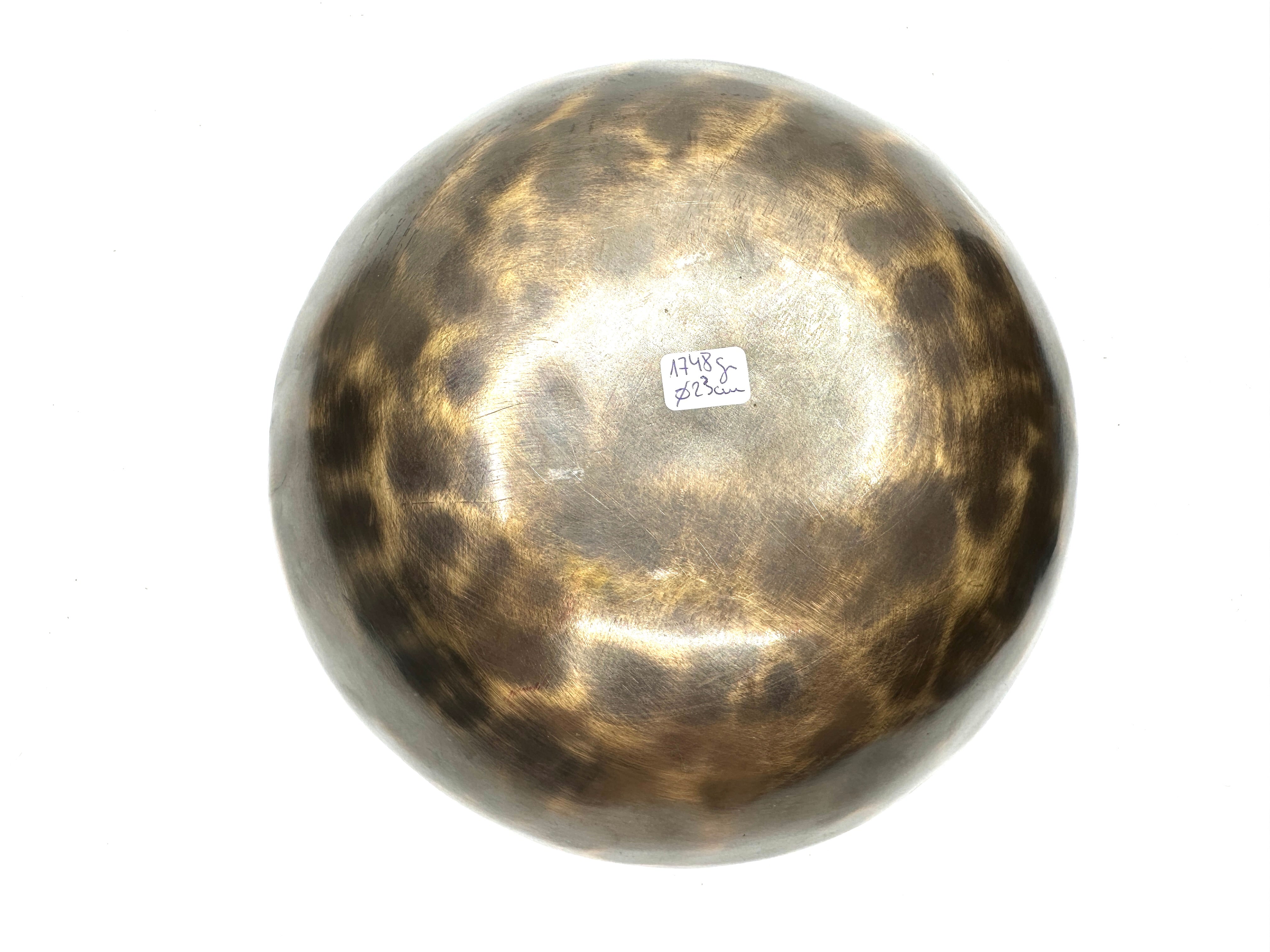 Cuenco Tibetano de 23 cms diámetro | 1748 grs.